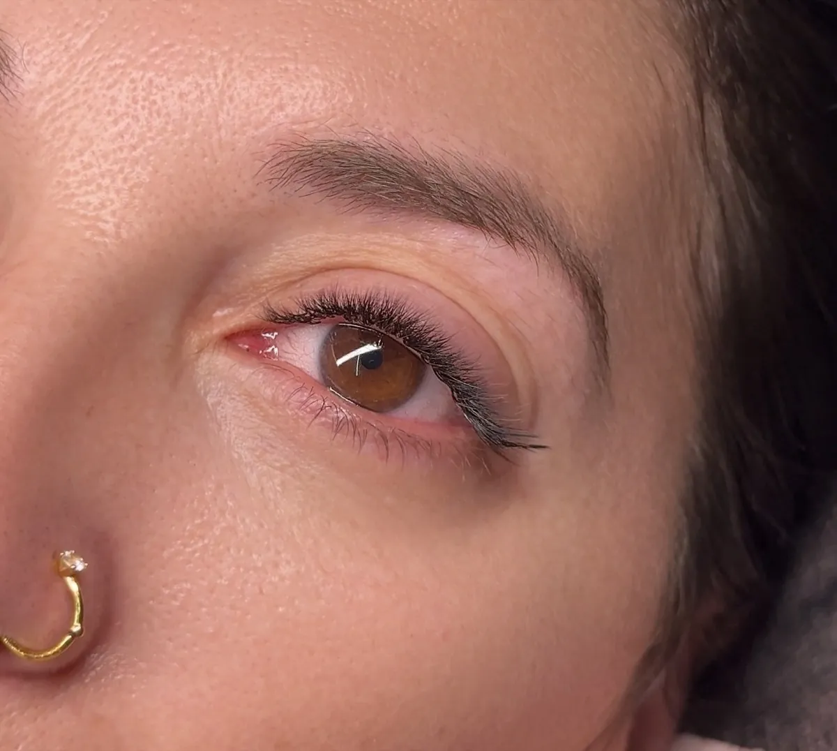 Cat-eye lash extension close-up by Bond Beauty Larnaca